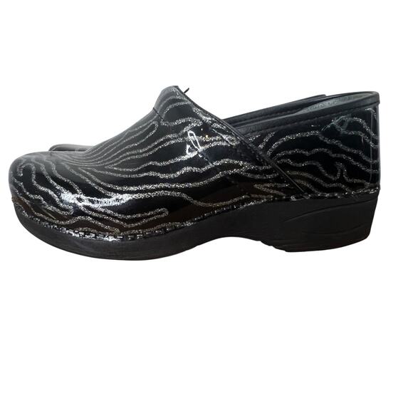 Dansko XP 2.0 Glitter Waves Black Clogs Metallic Print Slip On Nurse Shoes 7.5 - Picture 4 of 14